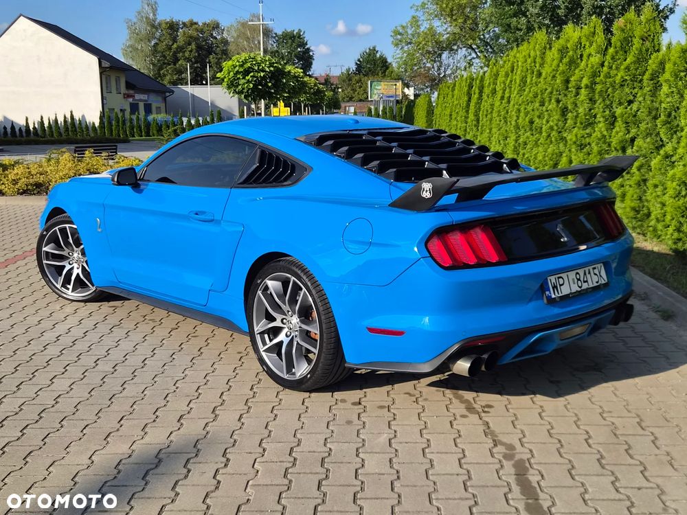Ford Mustang - 38