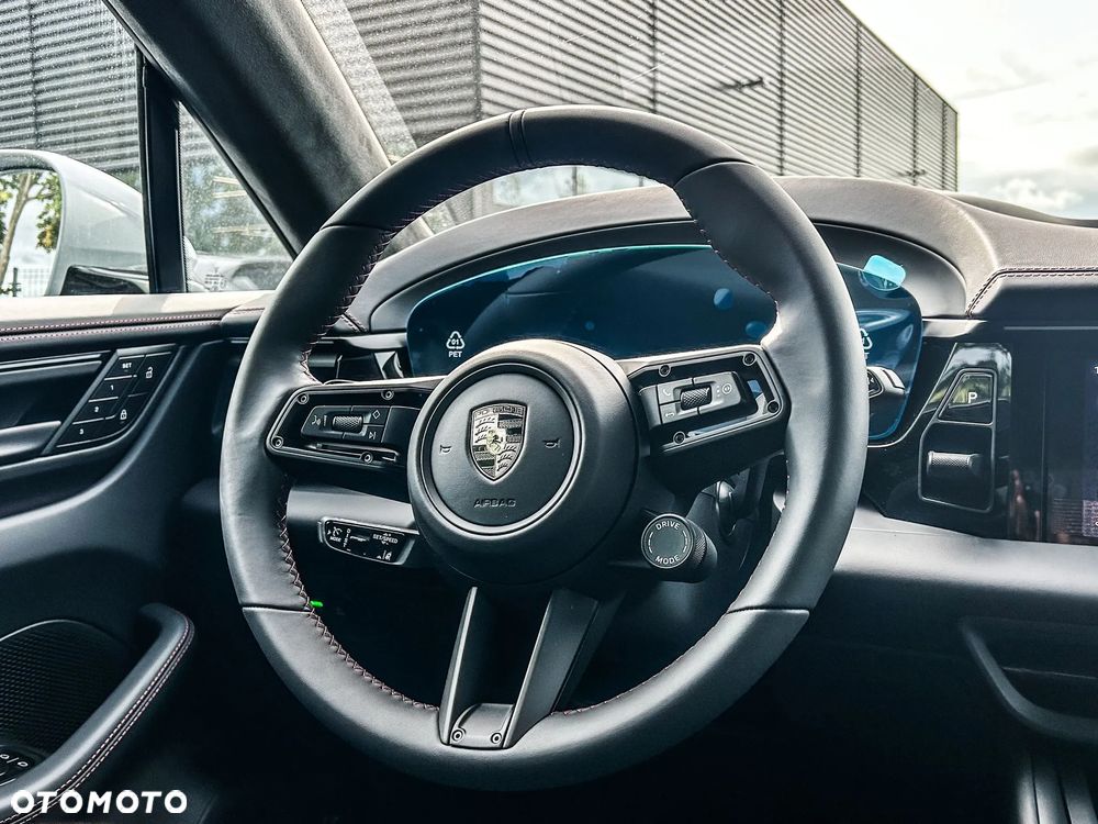Porsche Macan Turbo 100kWh - 16