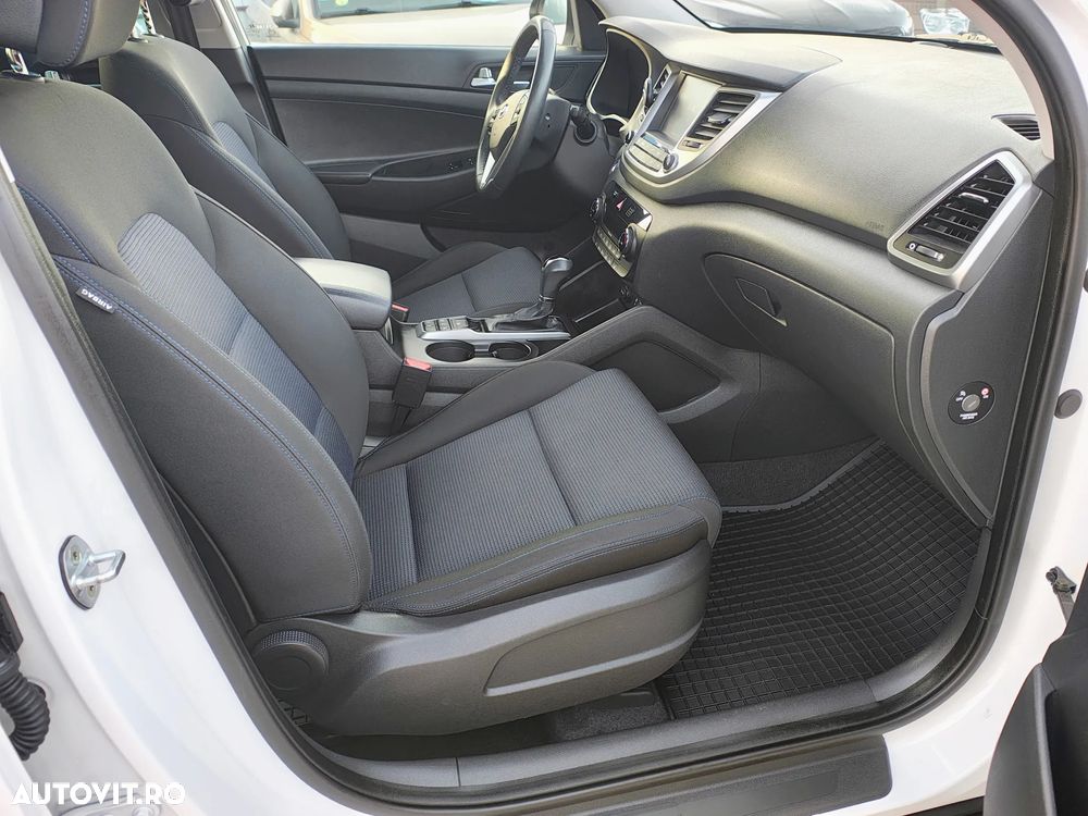 Hyundai Tucson blue 1.7 CRDi 2WD DCT Premium - 24