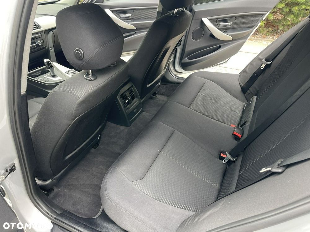 BMW Seria 3 - 37