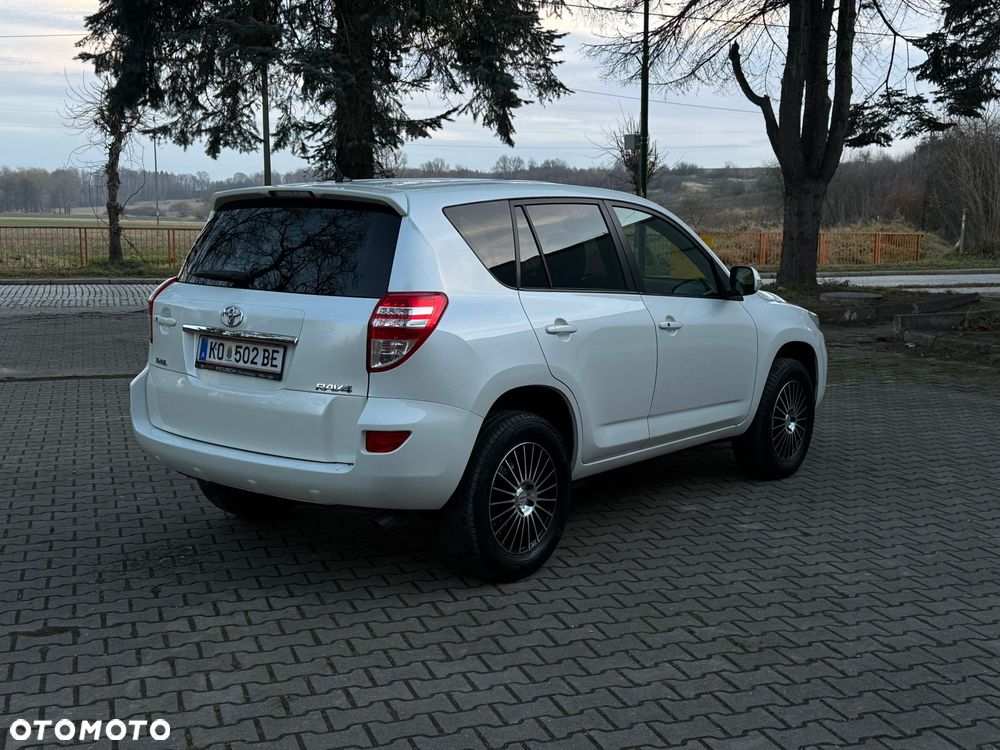 Toyota RAV4 2.2 D-4D Premium - 5