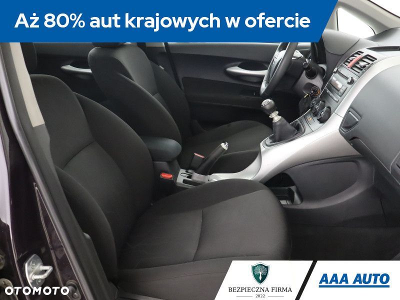 Toyota Auris - 11