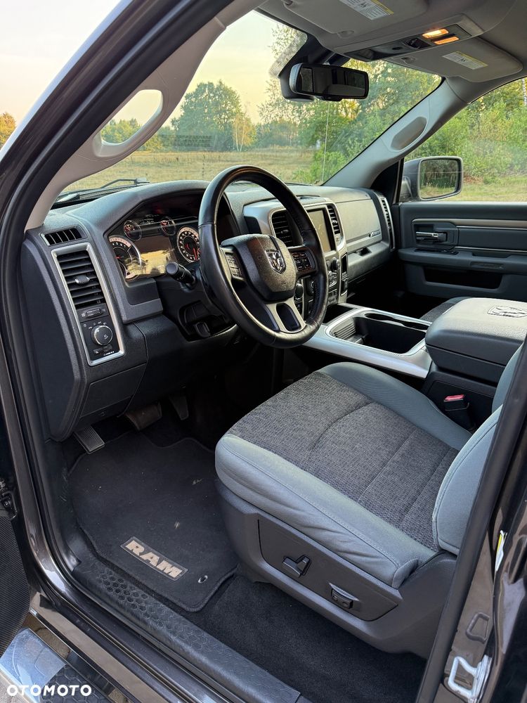 RAM 1500 Crew Cab Shortbed Bighorn - 8