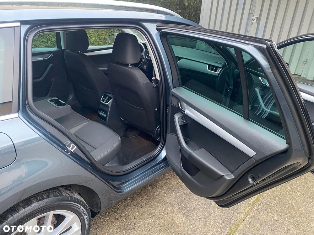 Skoda Octavia 1.6 TDI SCR Clever - 12