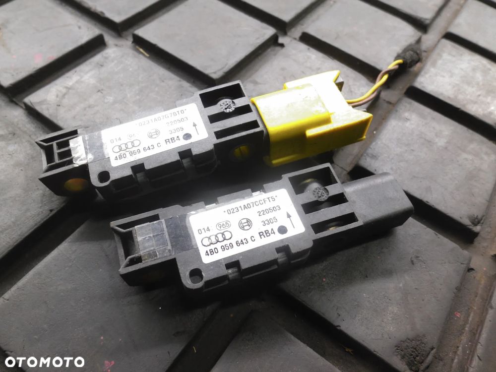 Czujniki Uderzenia Audi A6 C5 4B0959643C POSIADAM 2 SZT - 1