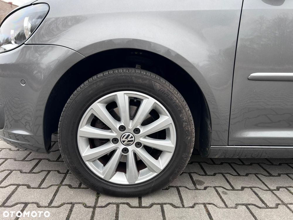Volkswagen Touran 1.2 TSI STYLE - 9