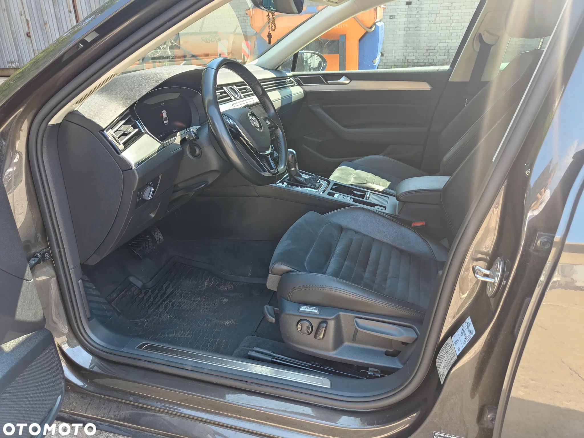 Volkswagen Passat 2.0 TDI SCR Comfortline DSG - 17