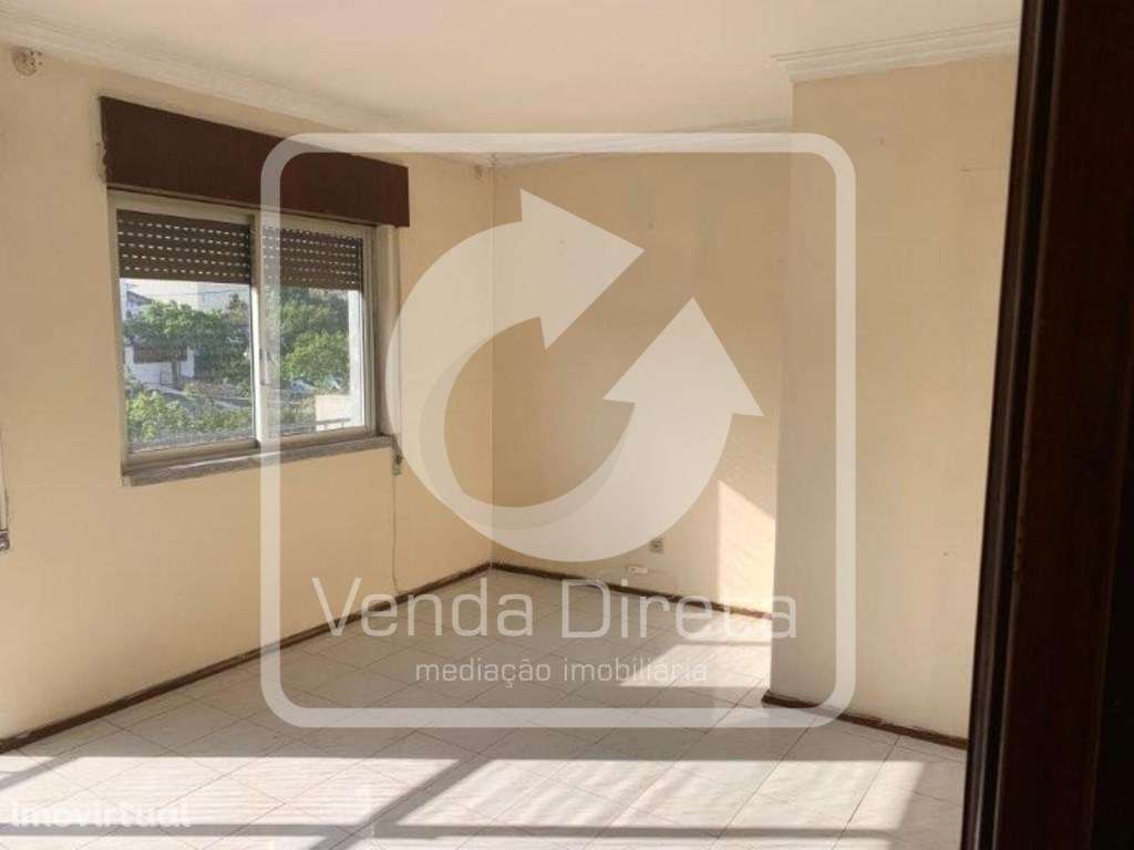 Apartamento T2 com Potencial | Vila Nova da Rainha - Azambuja - IMÓ... - Grande imagem: 4/23