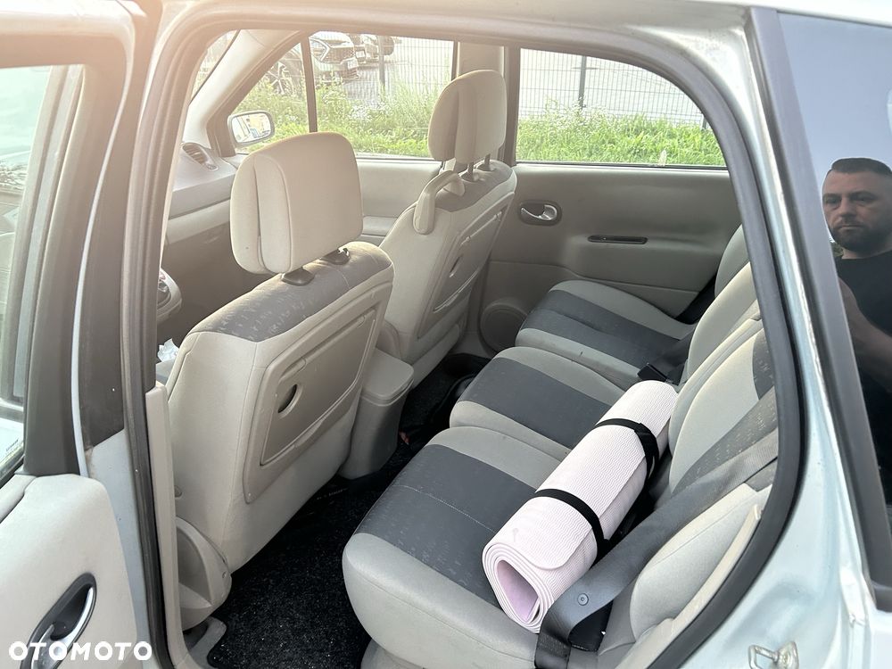 Renault Scenic - 6