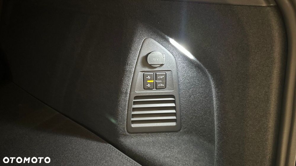 Volkswagen Touareg 3.0 V6 TDI 4Motion R-Line - 23