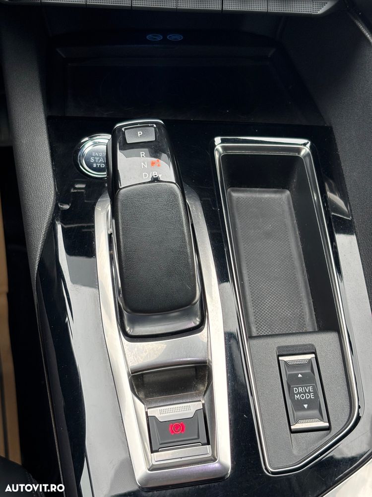 Peugeot 3008 225 e-EAT8 Allure Pack - 22