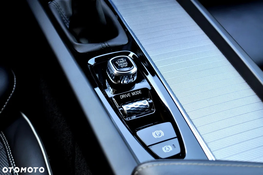 Volvo XC 60 D3 R-Design - 29