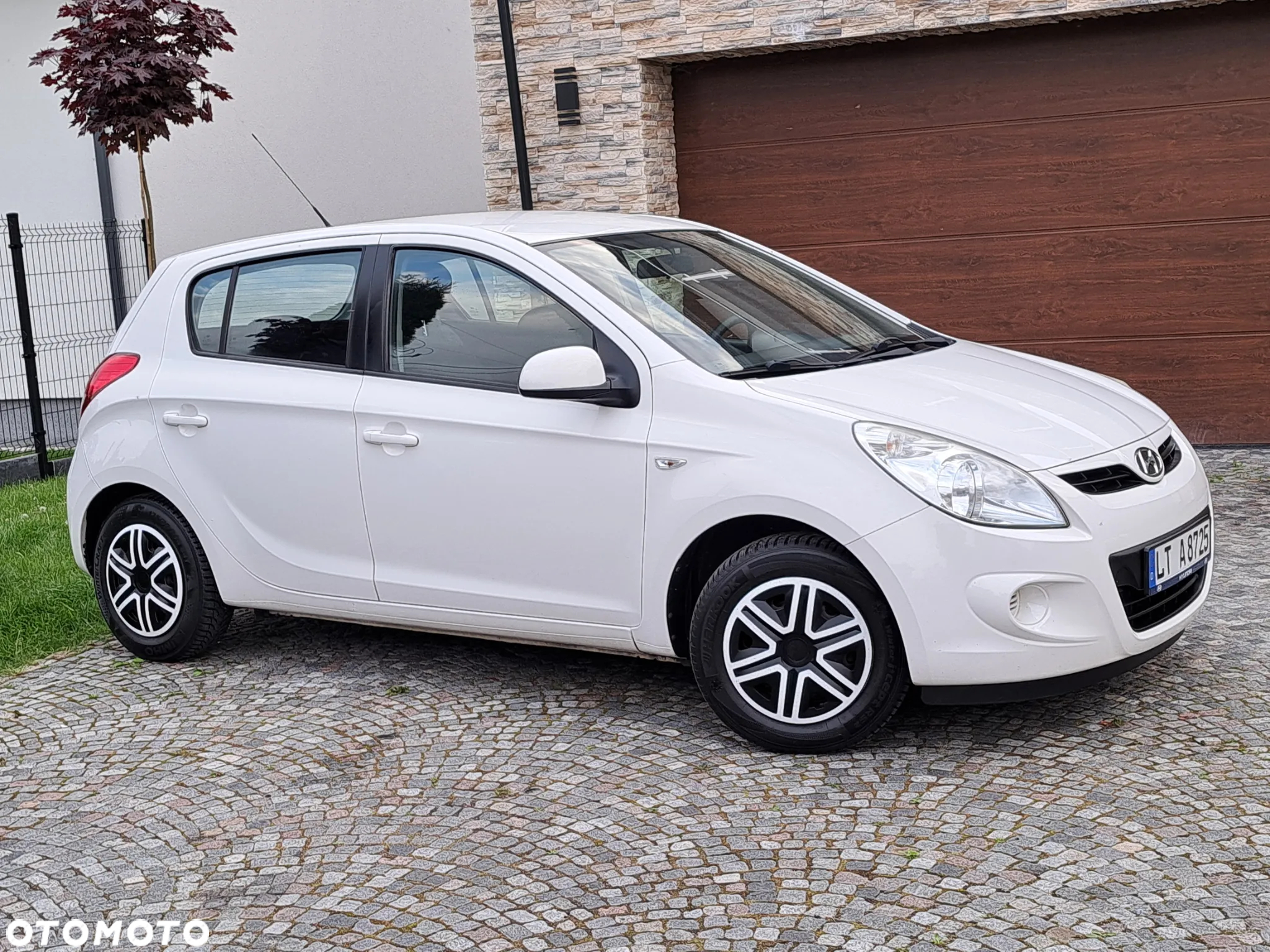 Hyundai i20 1.2 FIFA WM Edition - 10