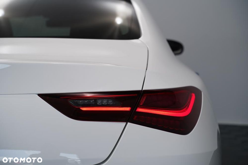Mercedes-Benz CLA 200 mHEV AMG Line 7G-DCT - 24