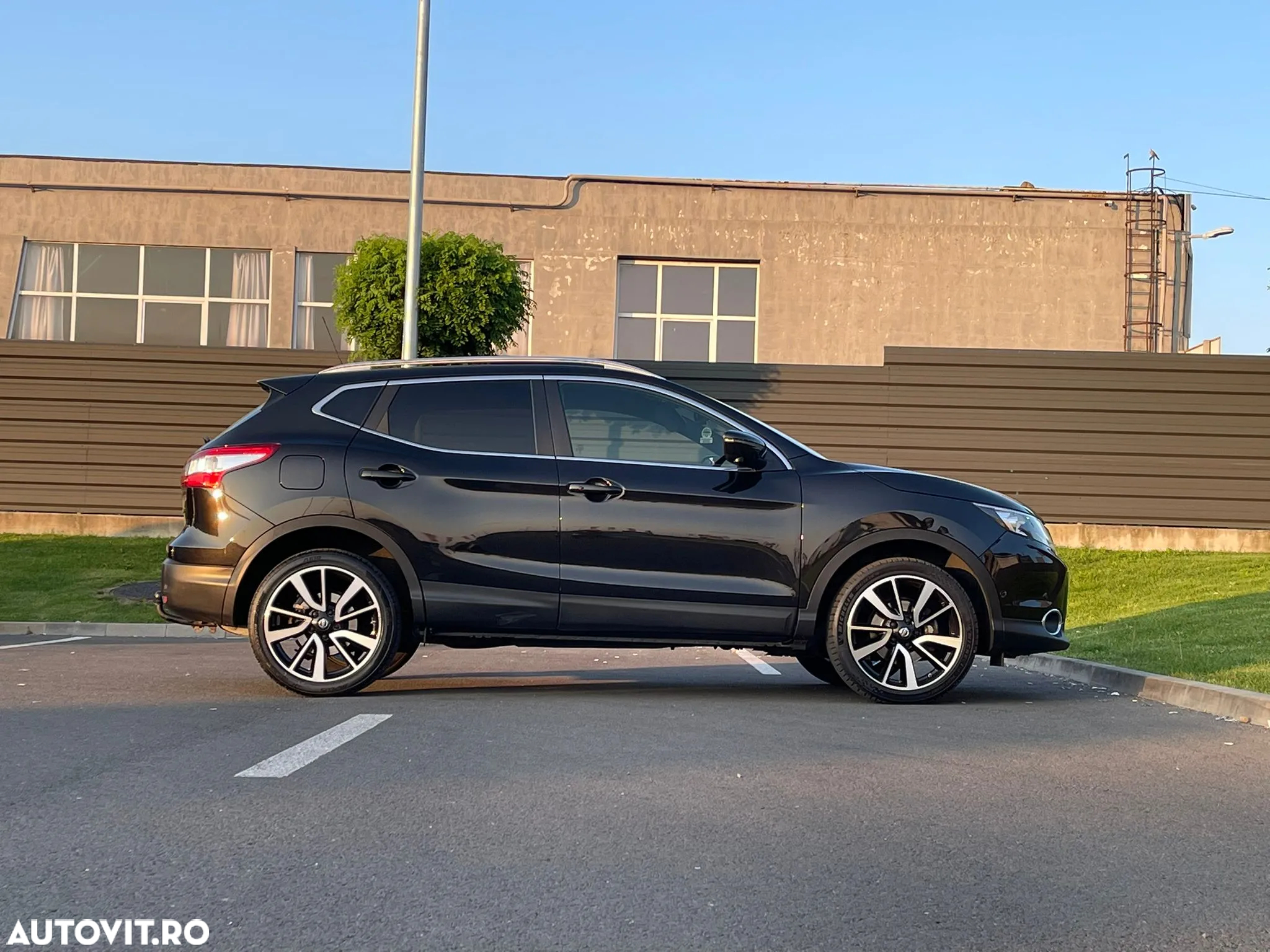 Nissan Qashqai 1.5 DCI TEKNA+ - 28