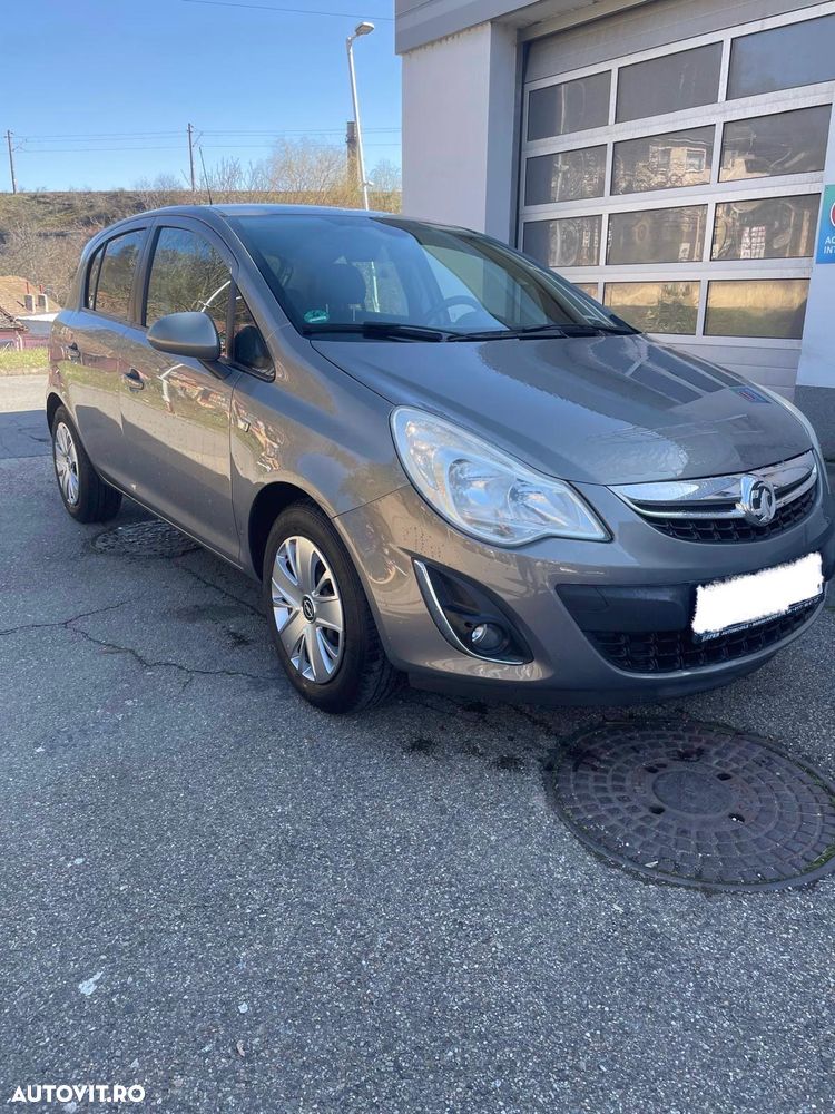 Opel Corsa Cosmo - 2
