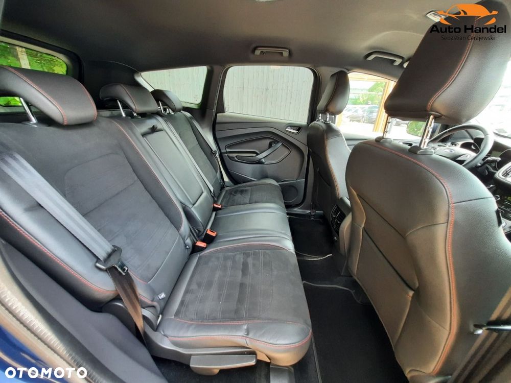 Ford Kuga 1.5 EcoBoost 2x4 ST-Line - 39