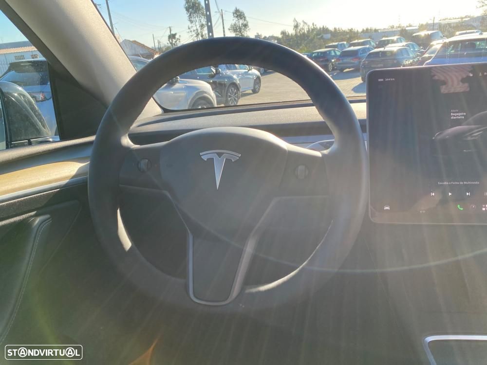Tesla Model Y 2023 photo 5