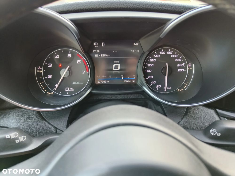 Alfa Romeo Giulia 2.0 Turbo Veloce Q4 - 12