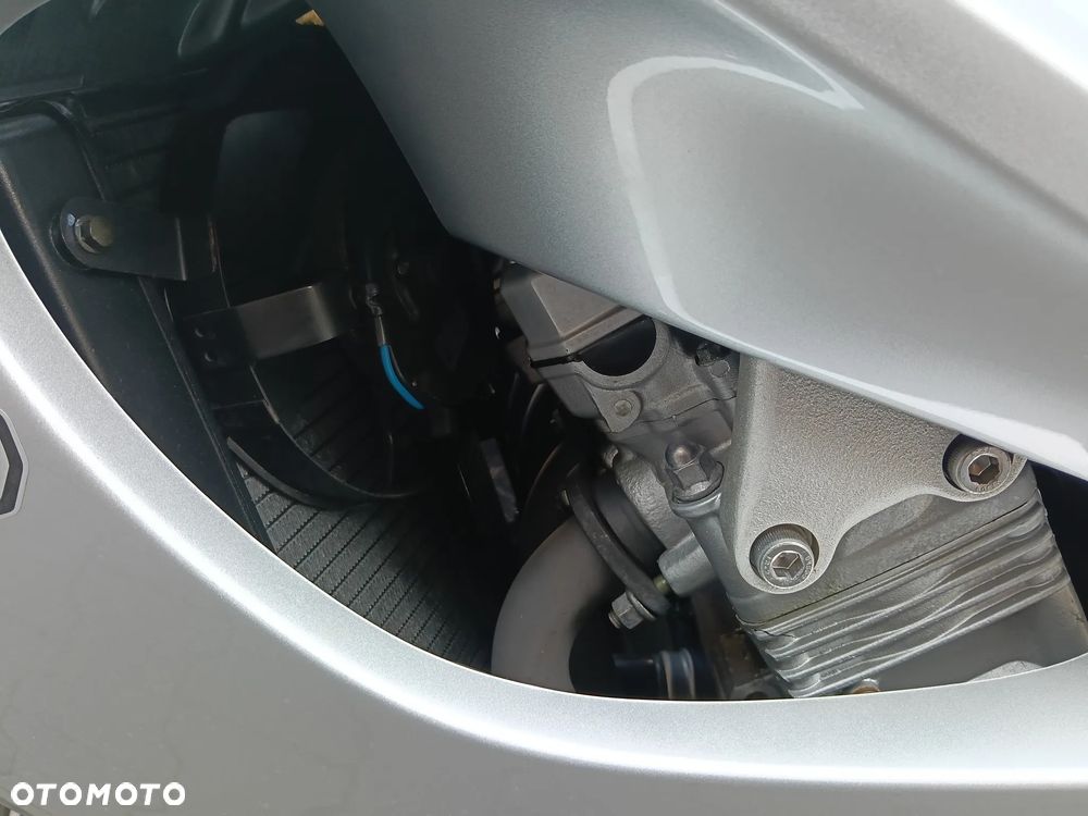 Yamaha Thunderace - 11