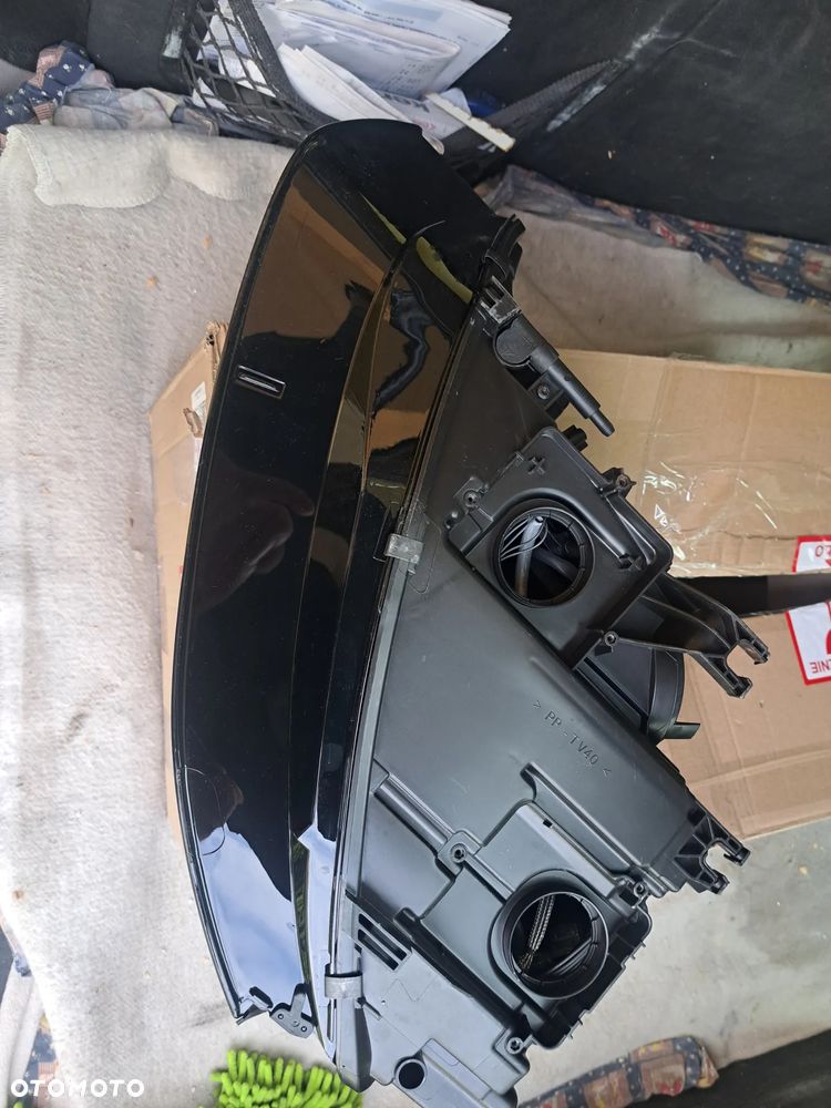 Nowa nieużywana oryginalna Aso lampa przednia prawa Audi A4 B8 lift biksenon neon led. Kod producenta:8KO 941 044 F - 7