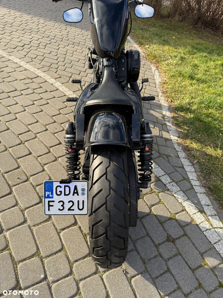 Harley-Davidson Sportster Iron 883 - 7