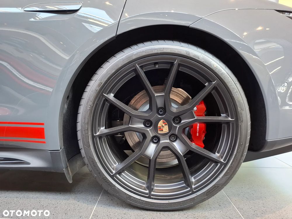 Porsche Taycan GTS - 5