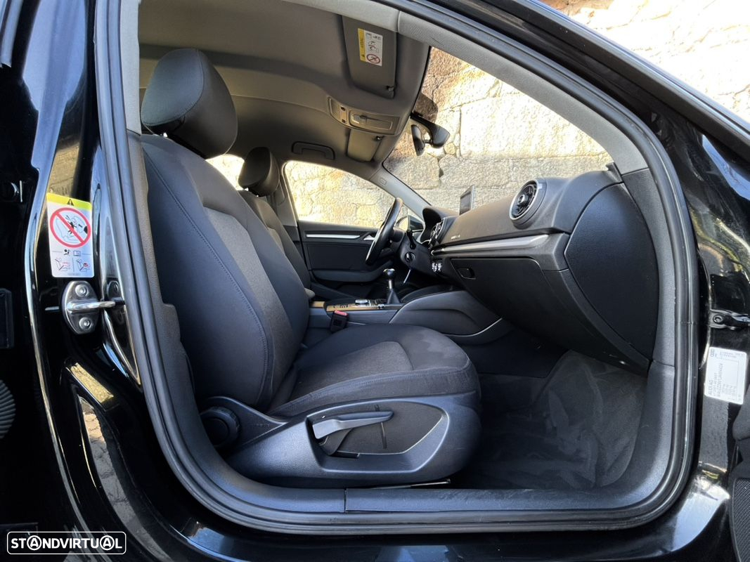 Audi A3 Sportback 1.6 TDI Design - 7