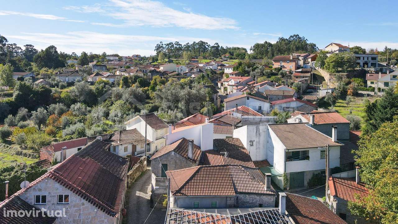 Moradia para Reconstruir na Corga - Grande imagem: 2/11