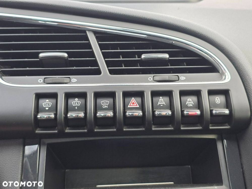 Peugeot 3008 1.6 THP Allure - 23