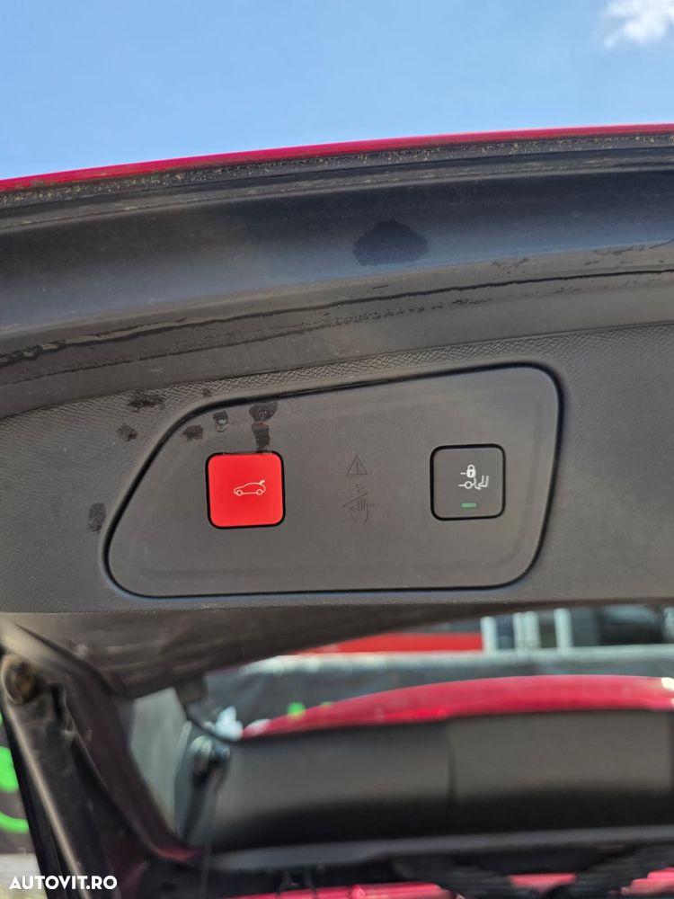 Peugeot 3008 PureTech 130 Stop & Start GPF EAT8 Allure - 11