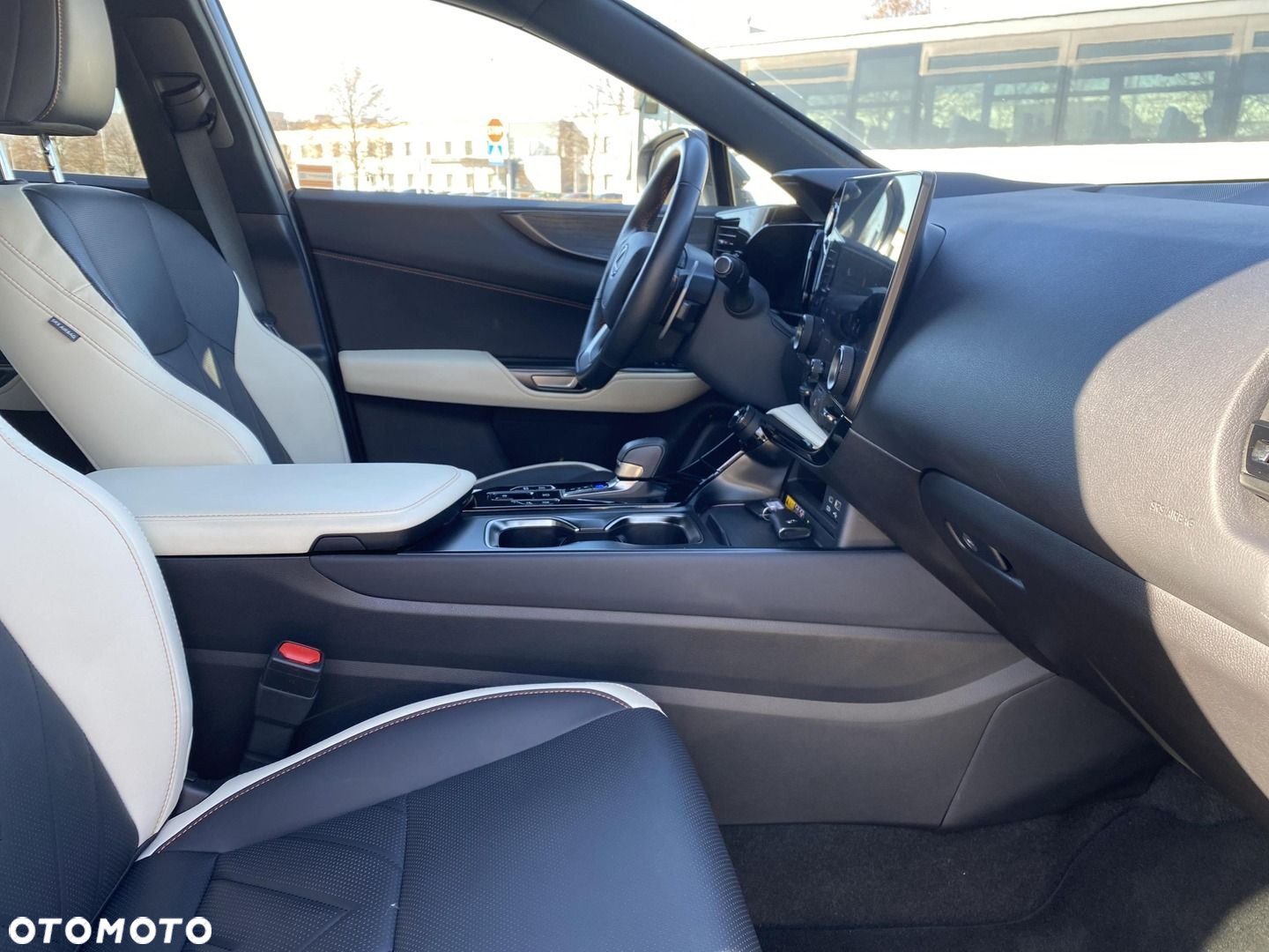 Lexus NX - 11