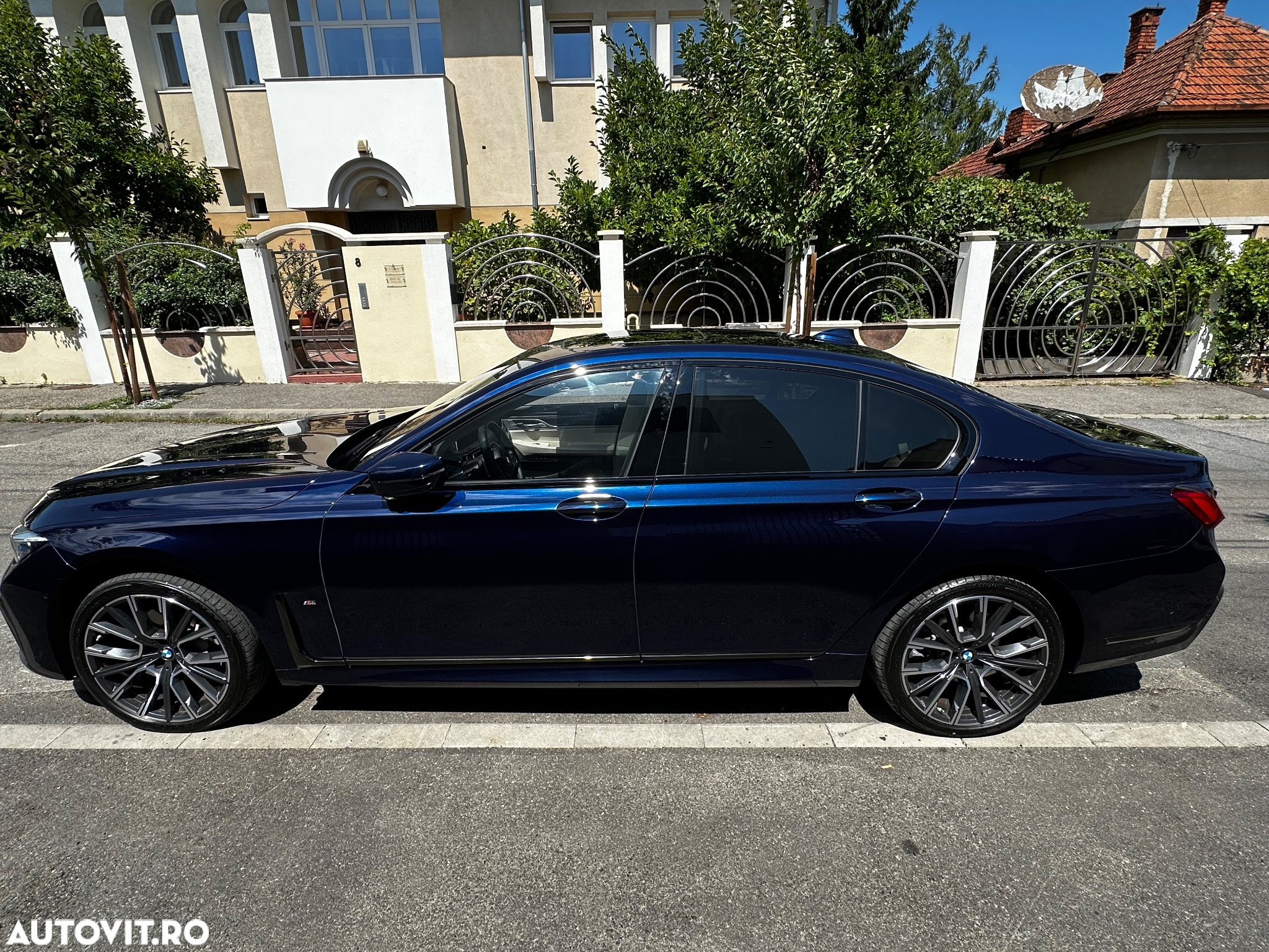 BMW Seria 7 730d xDrive MHEV - 4