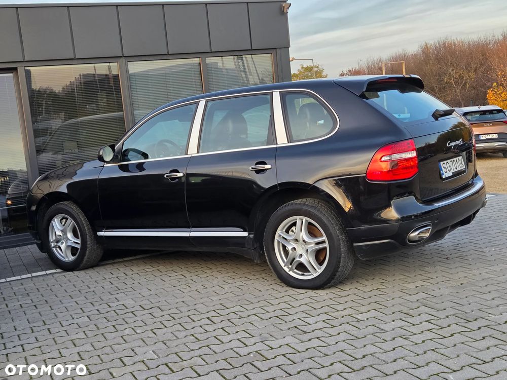 Porsche Cayenne - 4