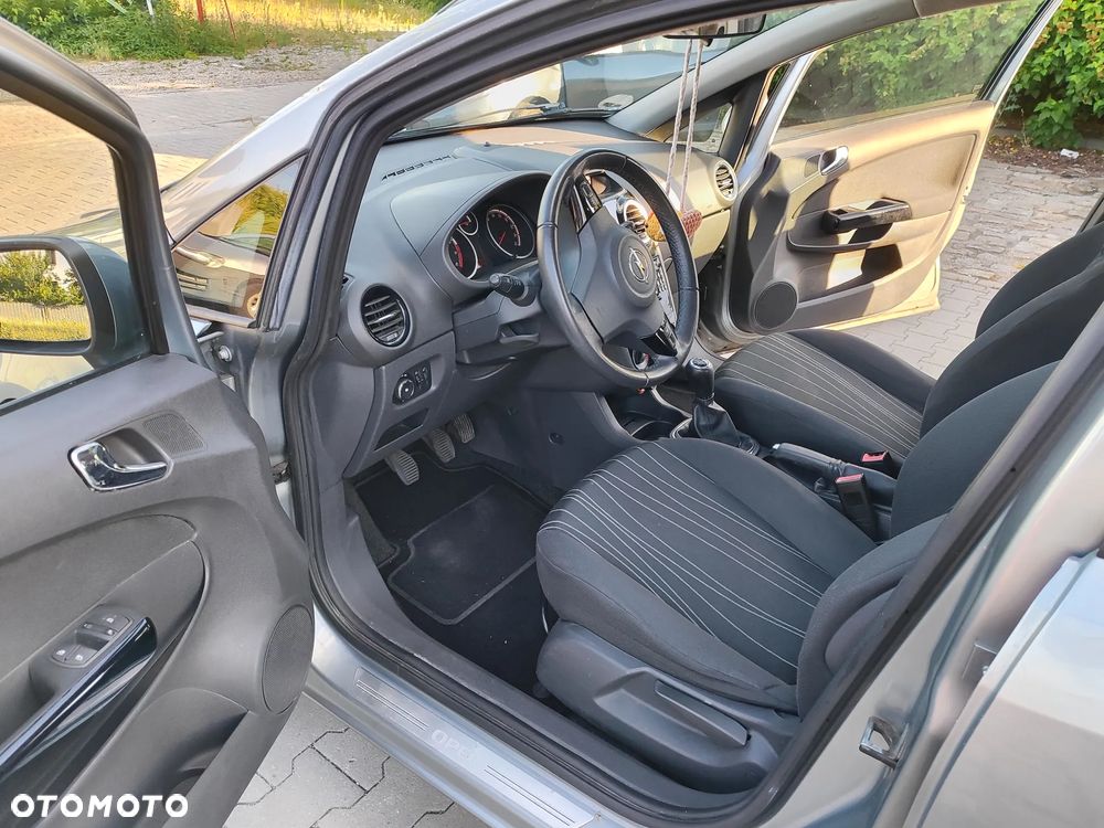 Opel Corsa 1.4 16V Energy - 7