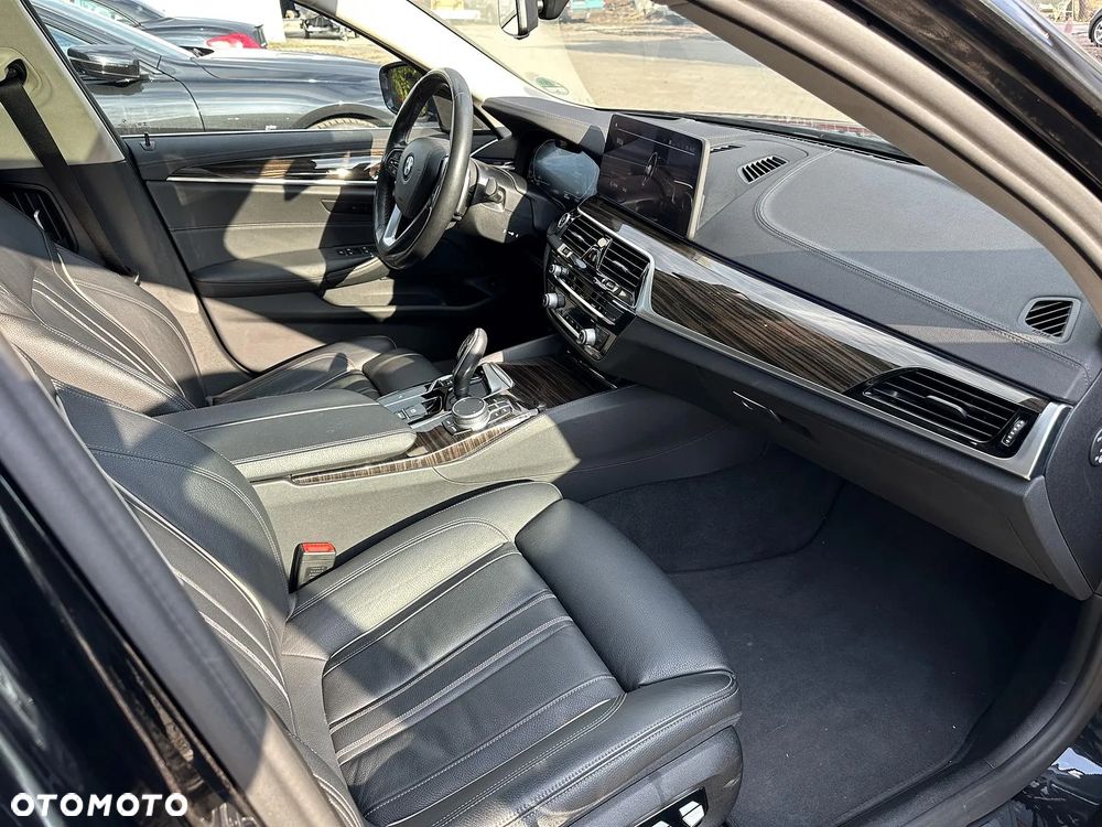 BMW Seria 5 540d xDrive Luxury Line - 18