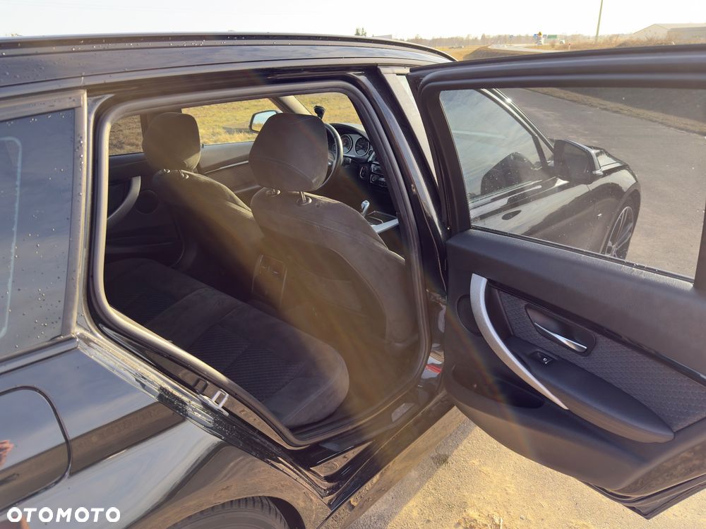 BMW Seria 3 318d Edition M Sport Shadow - 38