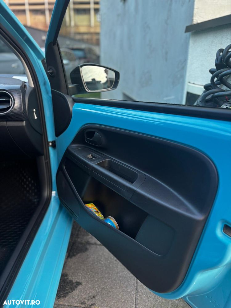Volkswagen up! - 9