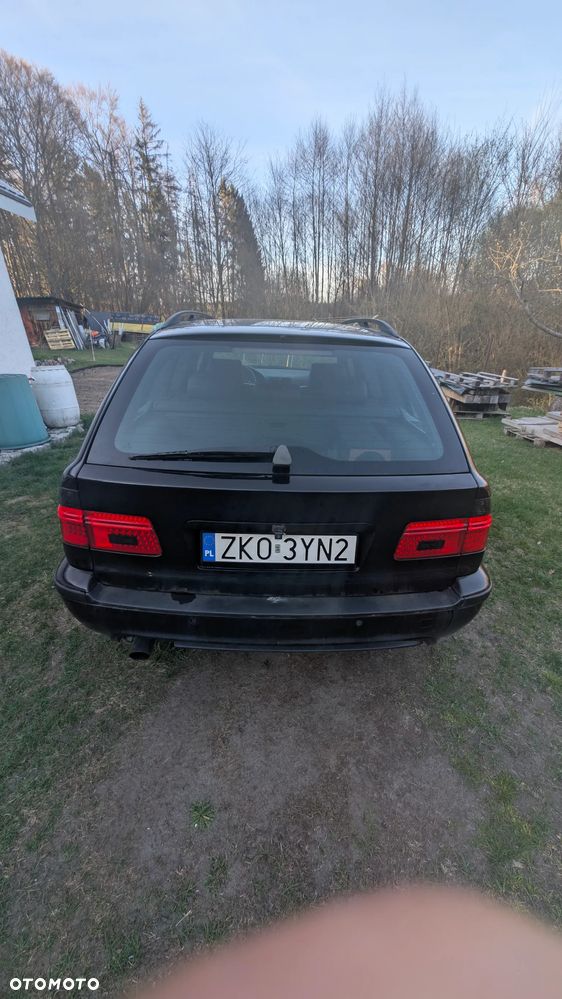 BMW Seria 5 523i - 4