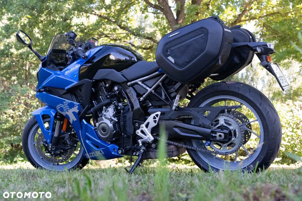 Suzuki GSX - 4