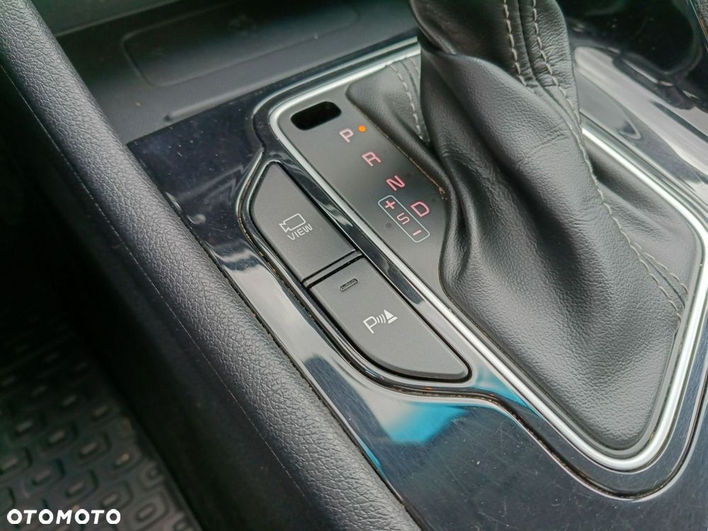Kia Niro 1.6 GDI Hybrid Business Line - 26