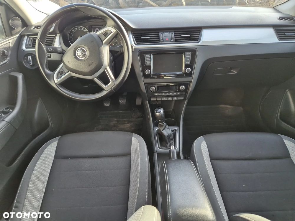 Skoda RAPID - 11