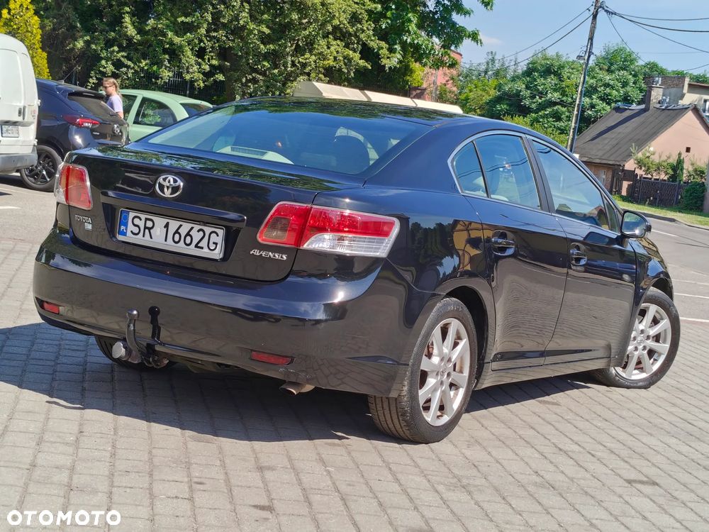 Toyota Avensis 2.0 D-4D Premium - 4