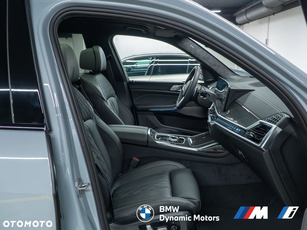 BMW X7 - 23