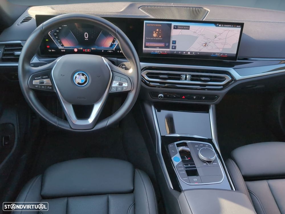 BMW i4 eDrive40 - 12