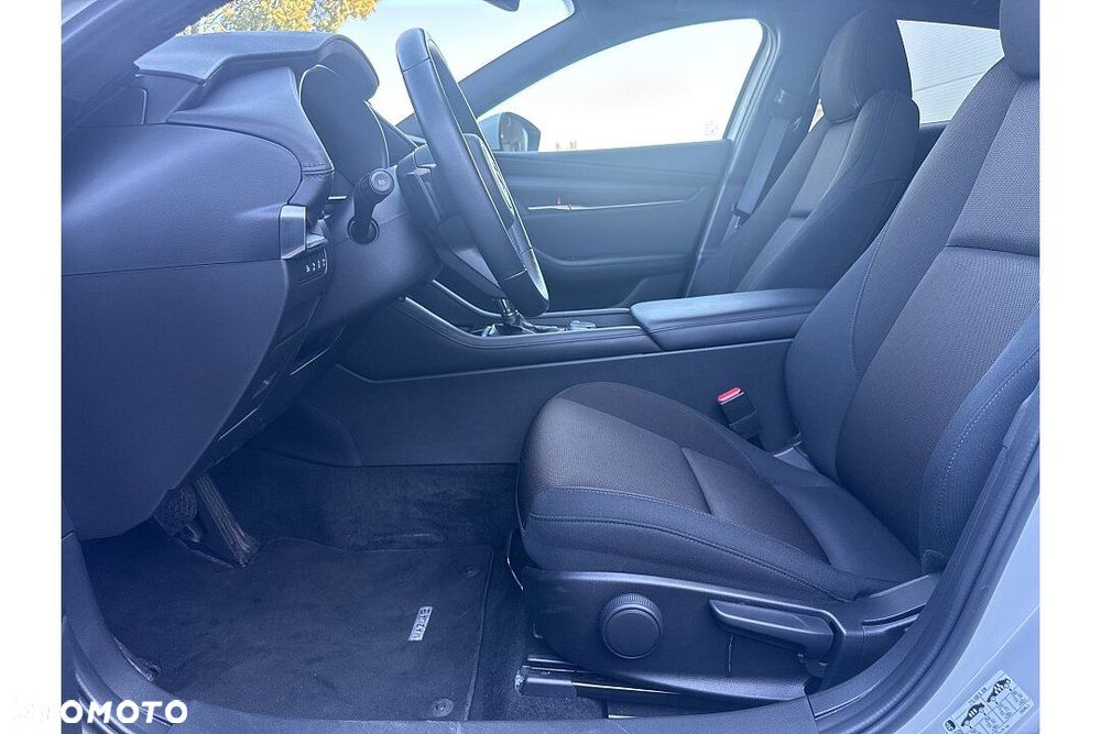 Mazda 3 - 8
