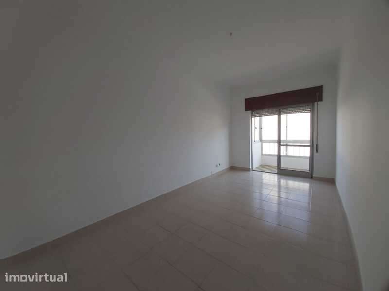 Apartamento em Moita, Moita - Grande imagem: 5/11