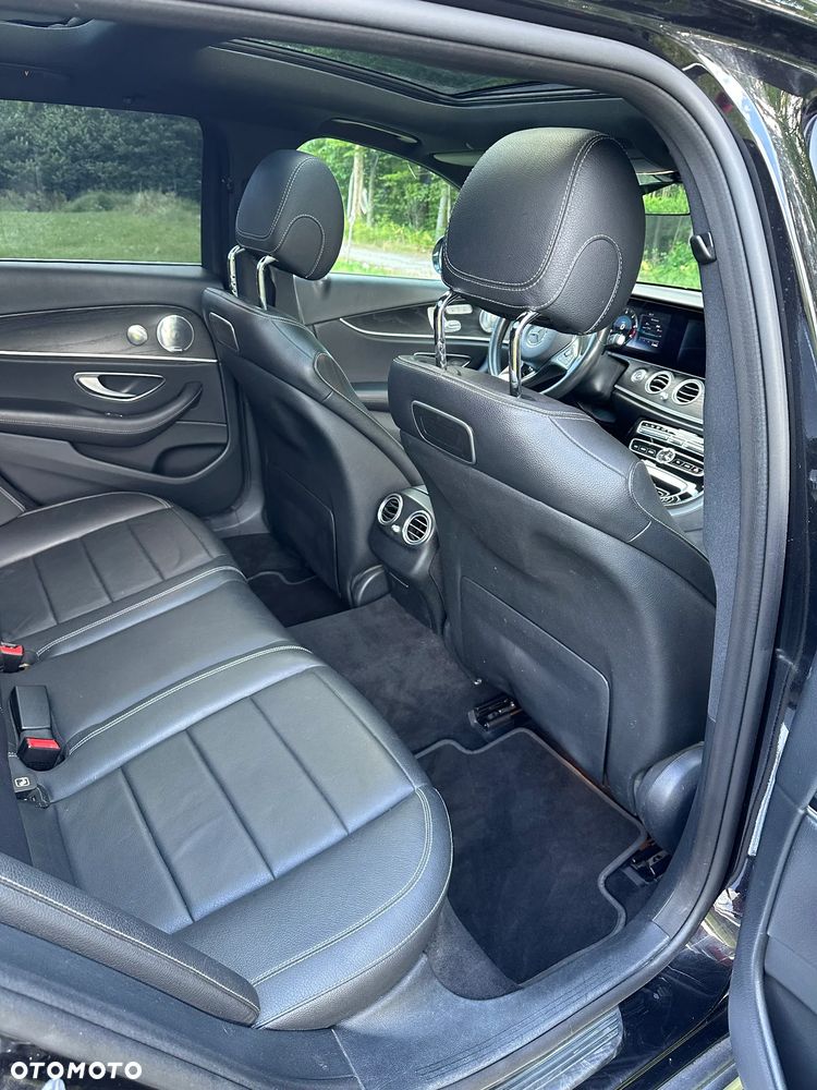 Mercedes-Benz Klasa E 220 d 4-Matic All-Terrain - 11