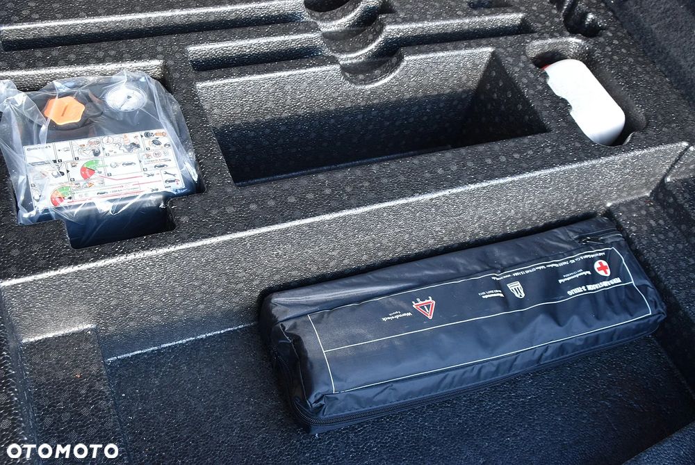 Land Rover Range Rover Evoque - 17