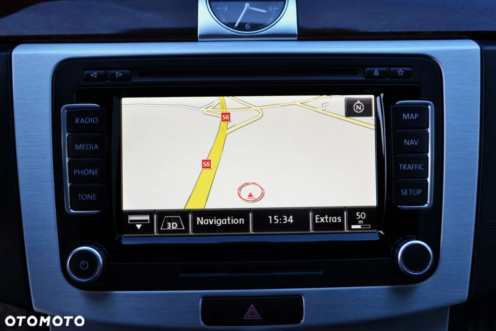 Volkswagen Passat 2.0 TDI DPF Highline DSG - 16